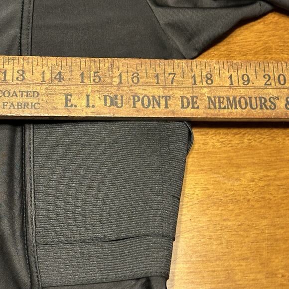 NEW Concealment Clothes Crew Neck Undercover Concealed Carry Holster Shirt Med - Picture 6 of 7